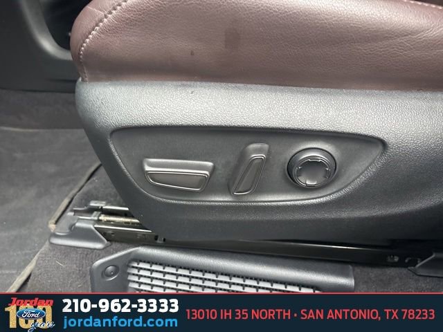Used 2024 Toyota Sienna Platinum FWD image 15