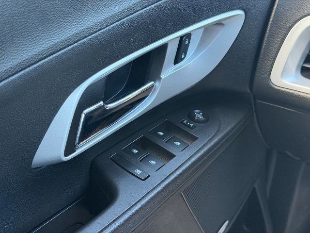 Used 2017 Chevrolet Equinox LT w/ Midnight Edition image 17