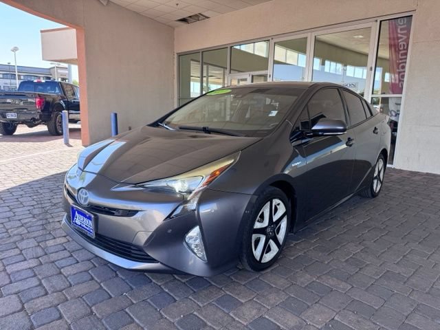Used 2017 Toyota Prius Three Touring FWD image 1