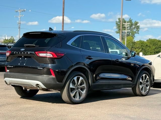Certified 2025 Ford Escape Platinum AWD/4WD image 29