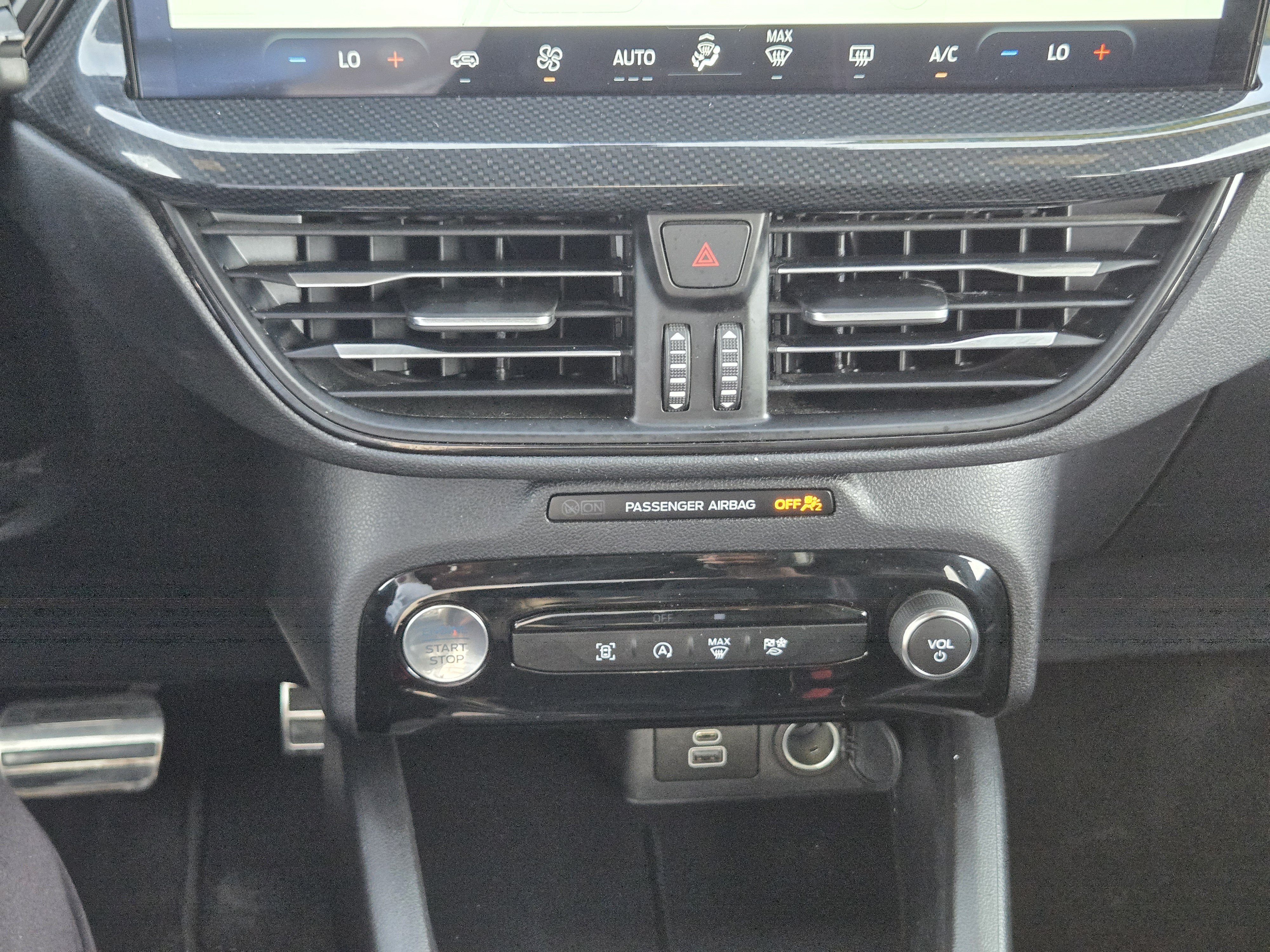 Certified 2024 Ford Escape ST-Line w/ Tech Pack #1 FWD image 18