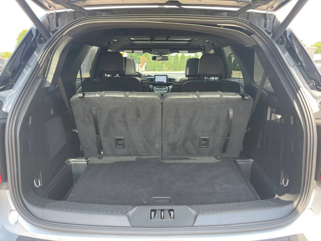 Certified 2024 Ford Explorer ST-Line w/ Class IV Trailer Tow Package AWD/4WD image 30