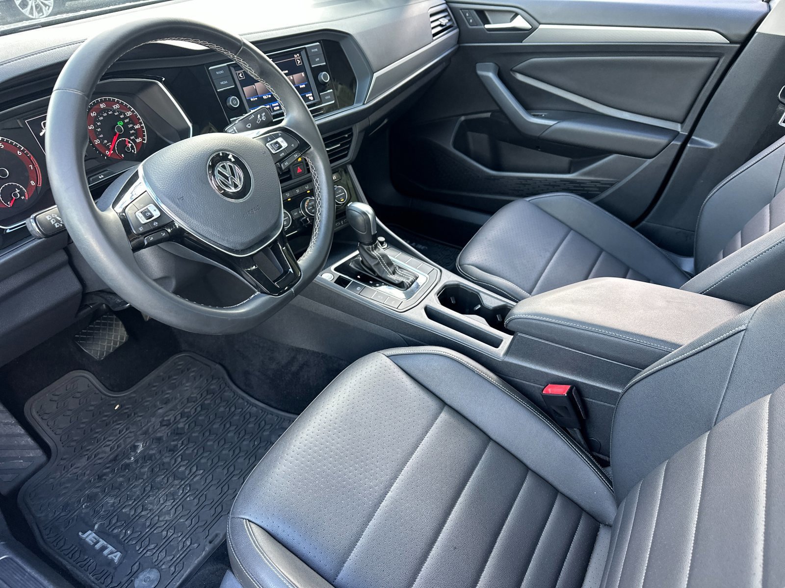 Used 2021 Volkswagen Jetta SE image 9