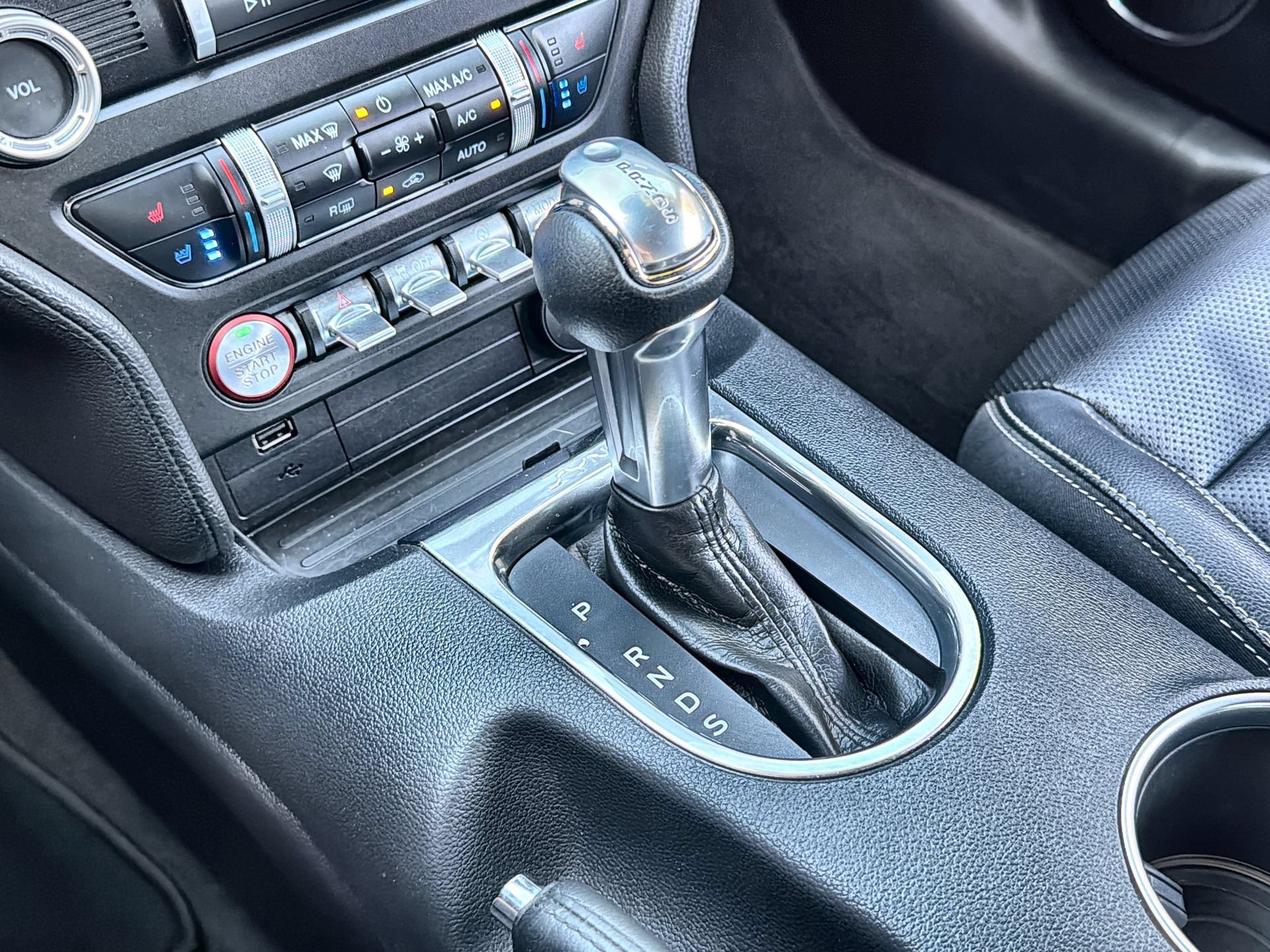 Certified 2022 Ford Mustang Premium RWD image 19