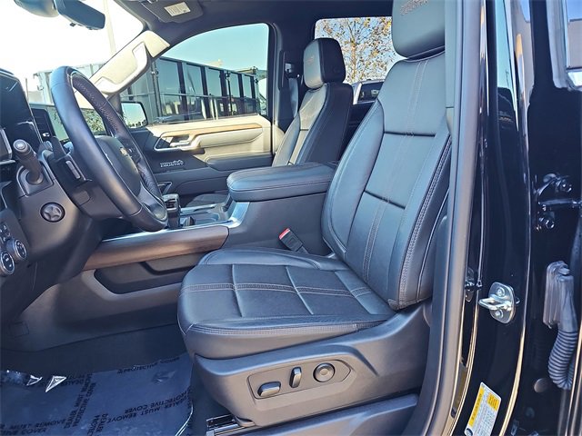 Used 2025 Chevrolet Silverado 1500 High Country image 15