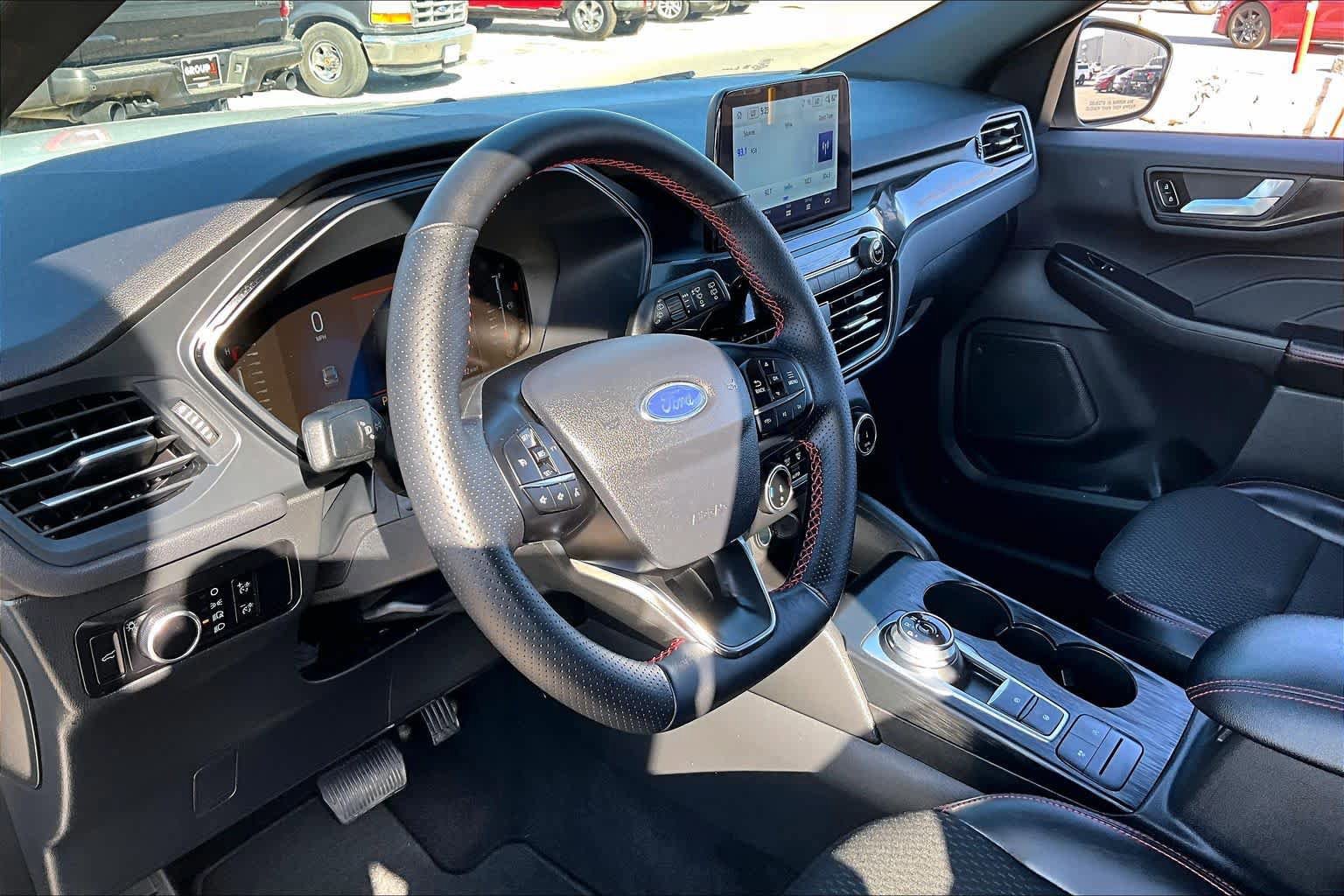 Certified 2025 Ford Escape ST-Line FWD image 16