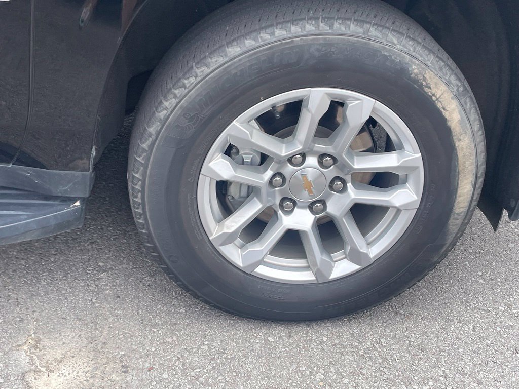 Used 2025 Chevrolet Tahoe LT RWD image 32