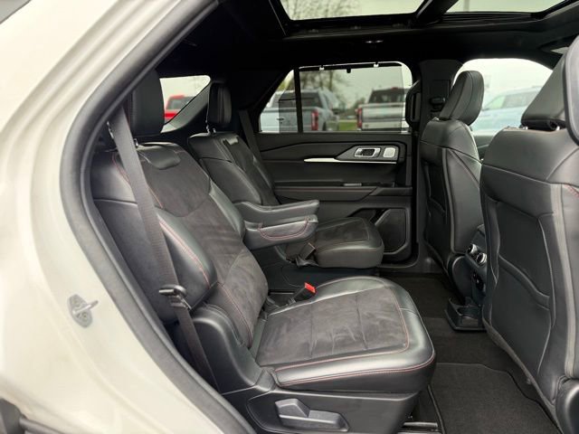 Certified 2025 Ford Explorer ST AWD/4WD image 23