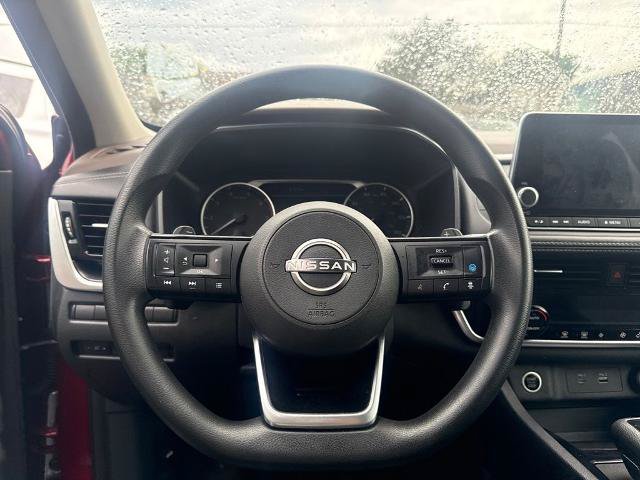 Used 2022 Nissan Rogue SV AWD/4WD image 3