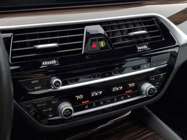 Used 2022 BMW 530i xDrive w/ M Sport Package image 27