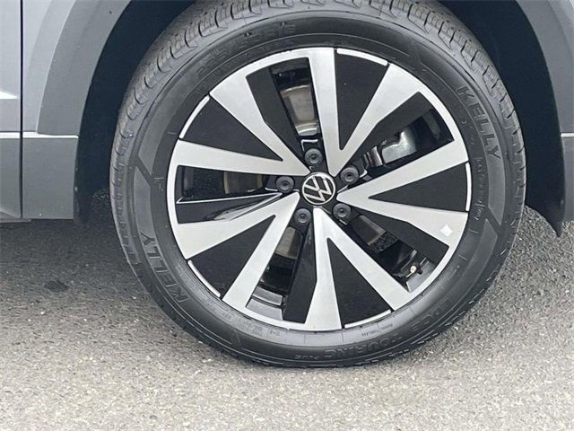 Used 2022 Volkswagen Taos SE image 34