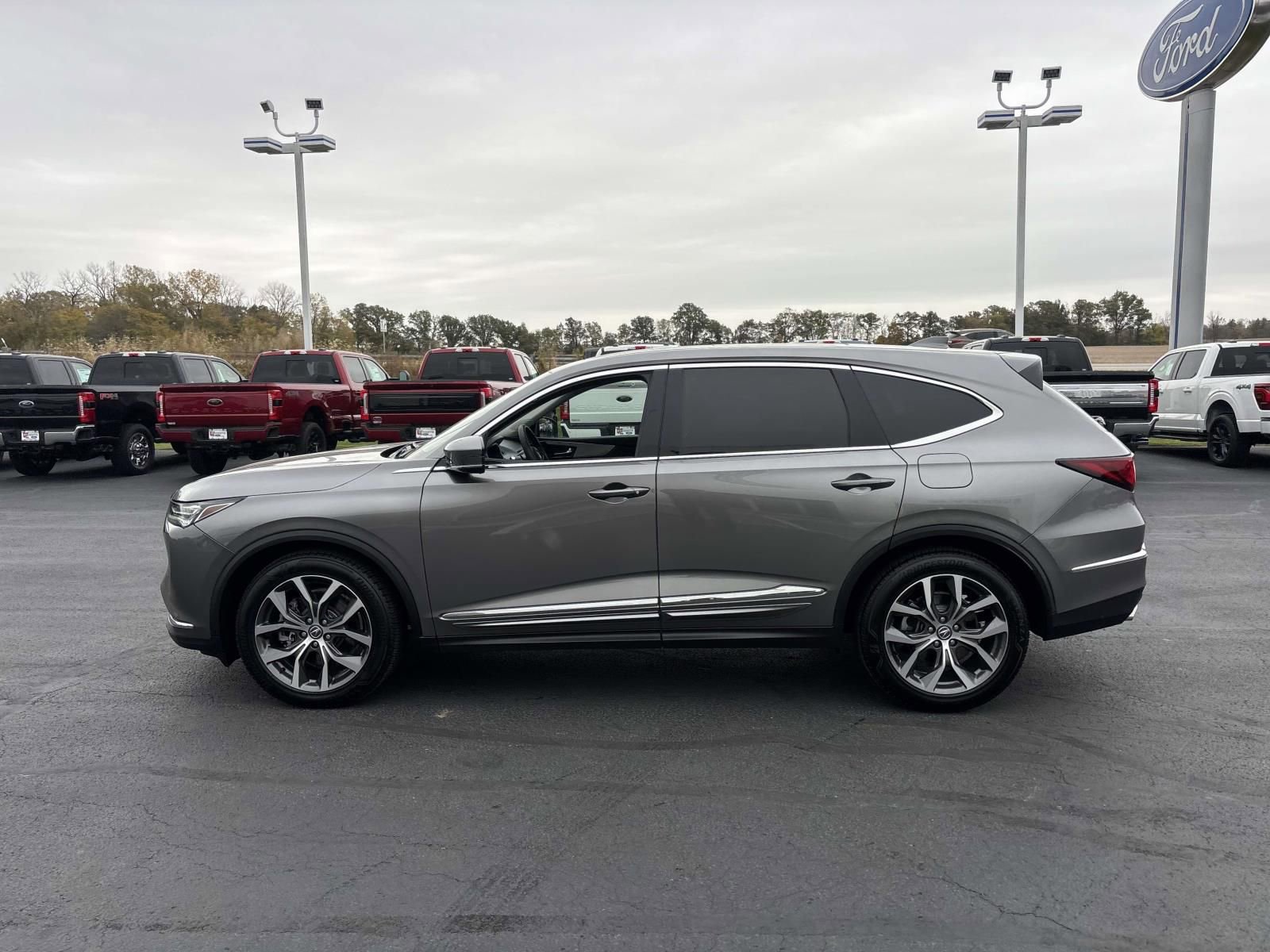 Used 2023 Acura MDX SH-AWD w/ Technology Package image 5