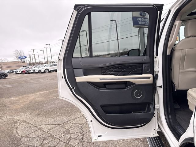 Certified 2020 Ford Expedition Platinum image 23