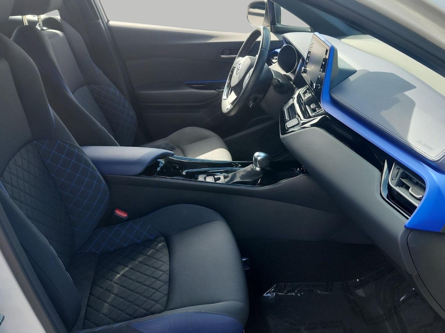 Used 2021 Toyota C-HR XLE FWD image 9