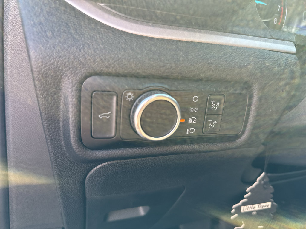 Certified 2024 Ford Explorer XLT RWD image 17