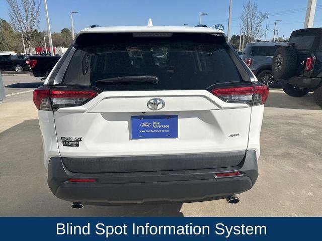 Used 2020 Toyota RAV4 XLE w/ Convenience Package image 3