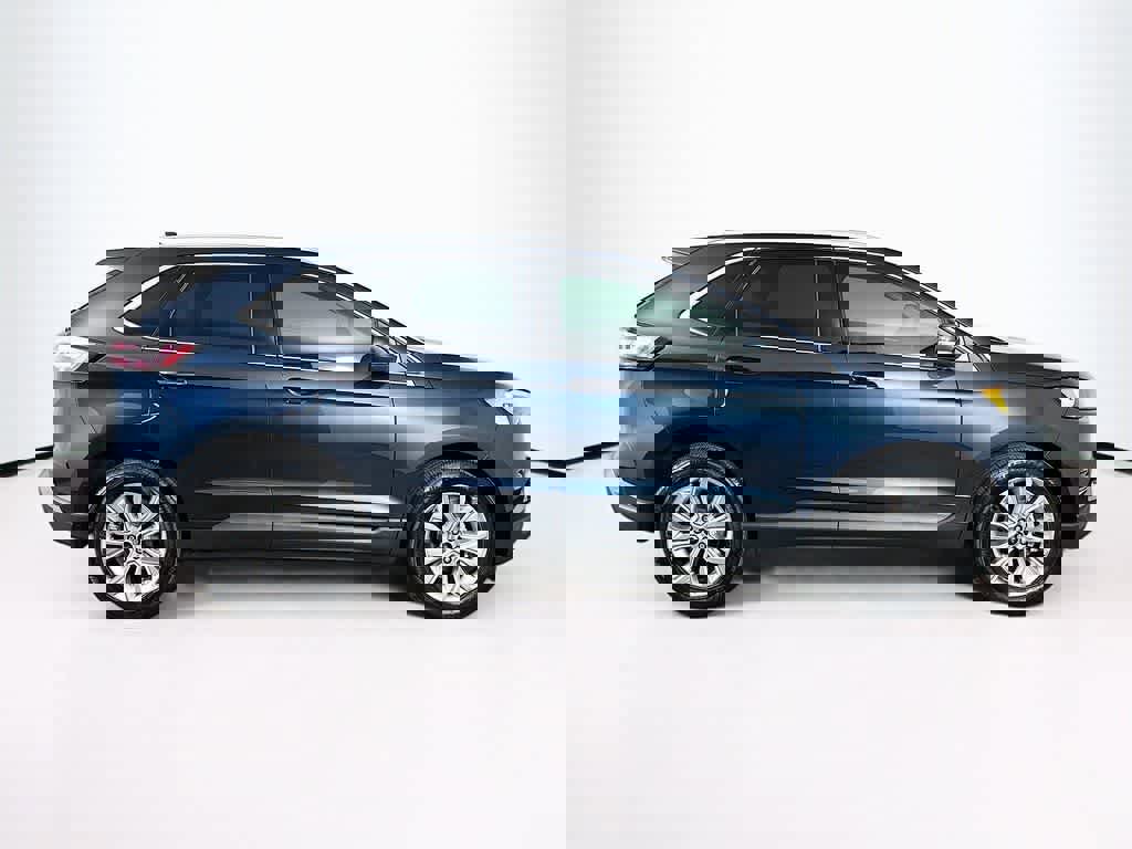 Certified 2024 Ford Edge Titanium image 6