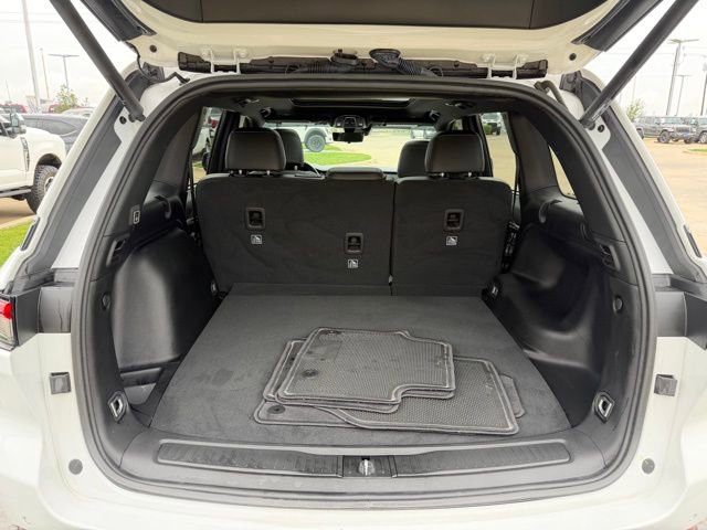 Used 2024 Jeep Grand Cherokee Limited w/ Luxury Tech Group II image 7