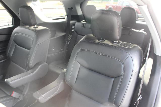 Certified 2022 Ford Explorer XLT w/ Equipment Group 202A image 12