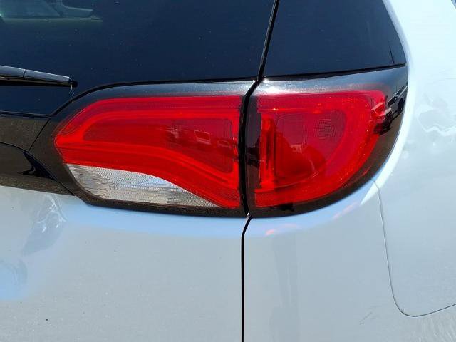 Used 2023 Chrysler Voyager LX FWD image 13