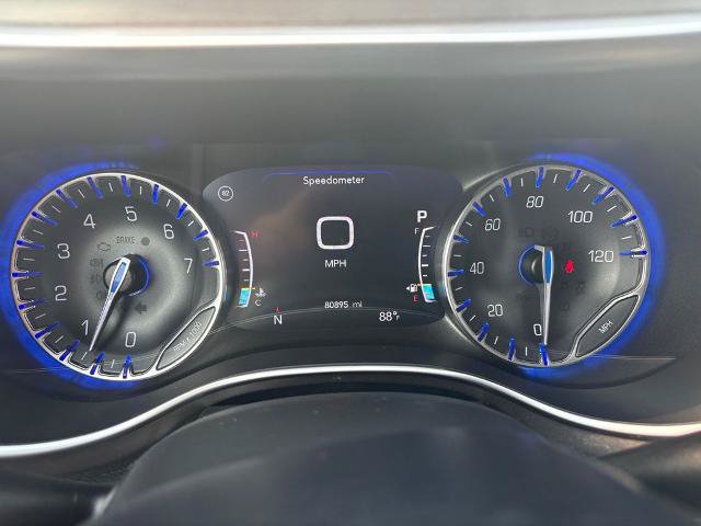 Used 2019 Chrysler Pacifica Limited FWD image 4