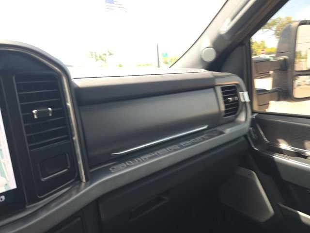 Certified 2025 Ford F250 Platinum image 16