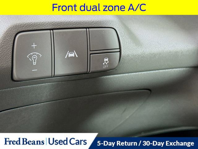 Used 2023 Hyundai Elantra SEL w/ Convenience Package image 13