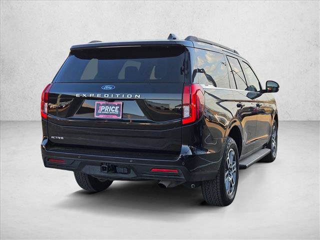 Certified 2025 Ford Expedition Active AWD/4WD image 5