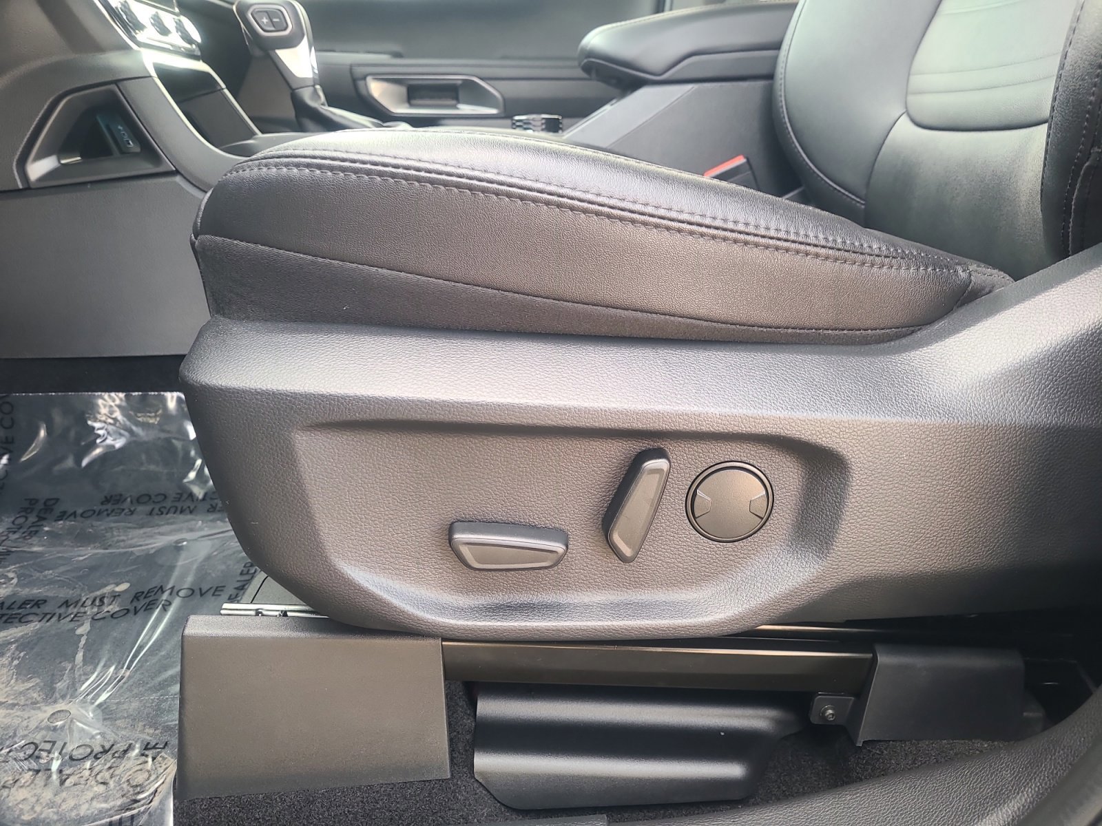 Certified 2025 Ford Ranger Lariat w/ FX4 Off-Road Package image 14