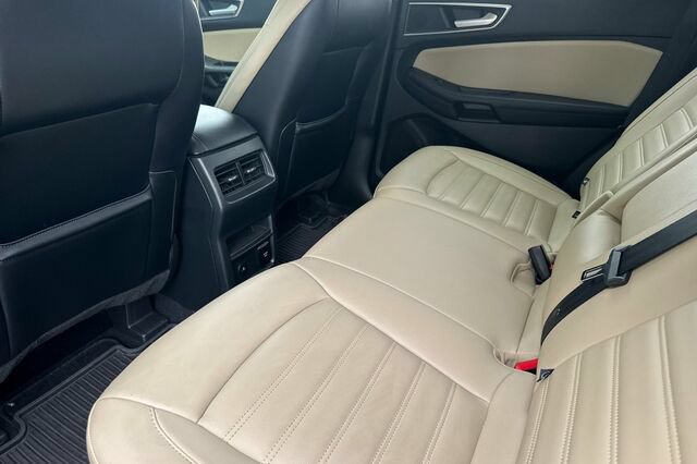 Certified 2023 Ford Edge SEL w/ Convenience Package AWD/4WD image 12