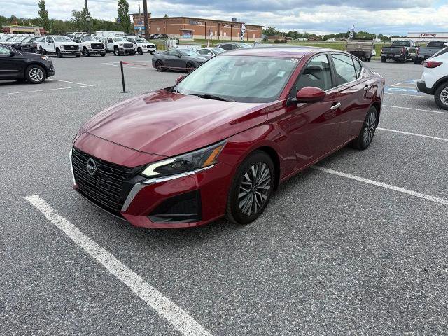 Used 2023 Nissan Altima 2.5 SV w/ SV Premium Package FWD image 4