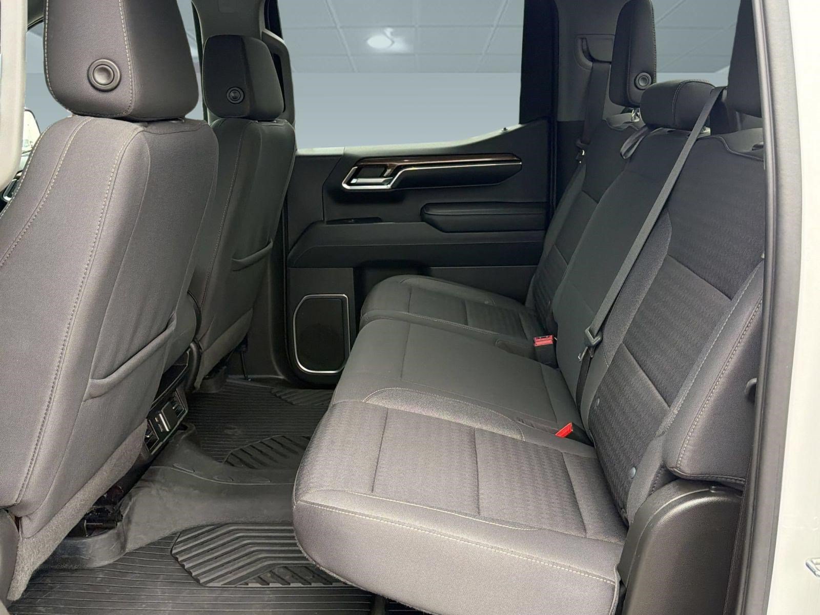 Used 2023 Chevrolet Silverado 1500 LT AWD/4WD image 20