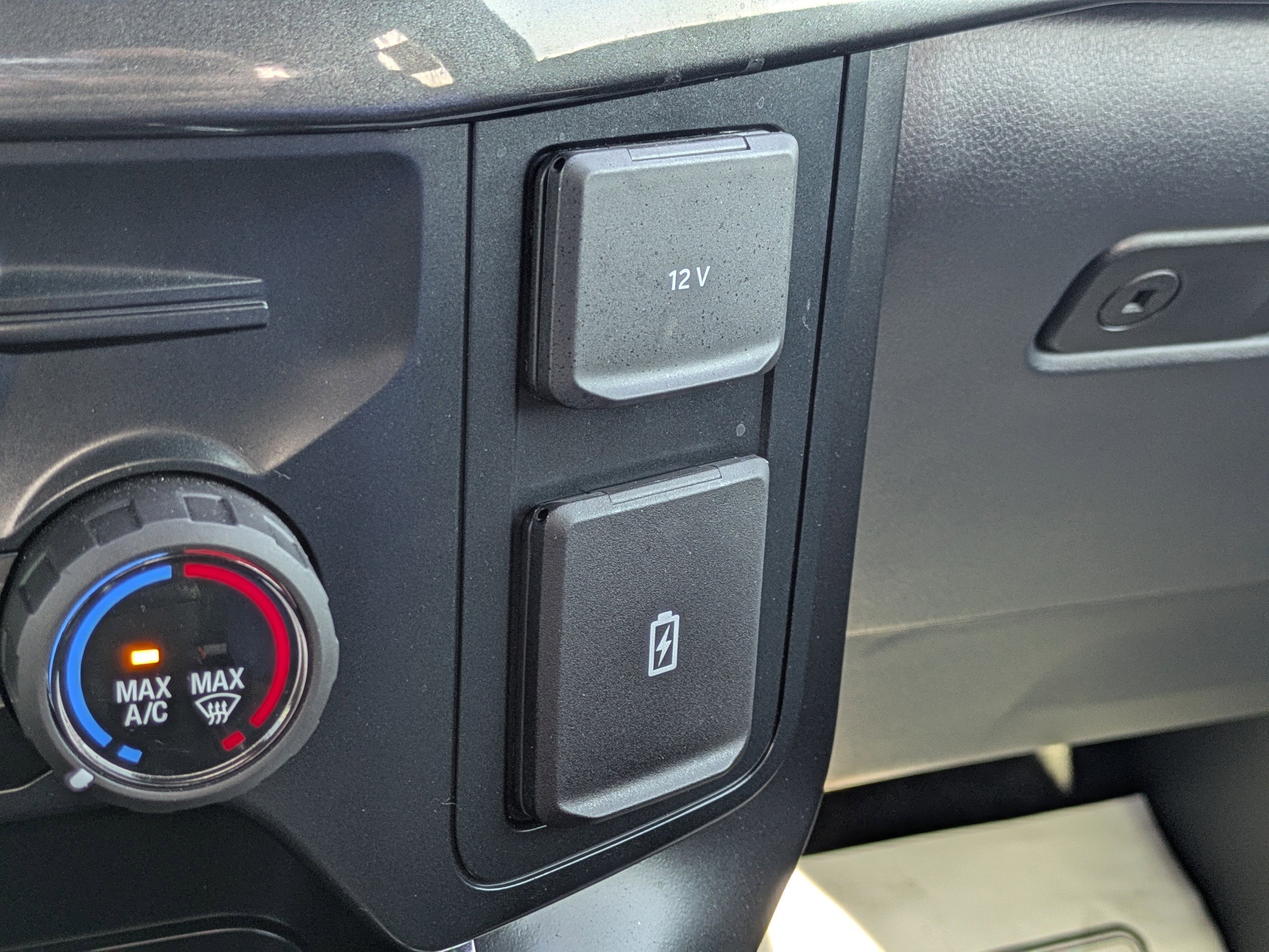 Certified 2025 Ford F150 STX w/ Equipment Group 200A image 28