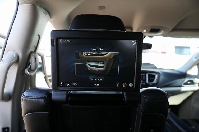Used 2018 Chrysler Pacifica Touring-L Plus w/ Tire & Wheel Group image 24