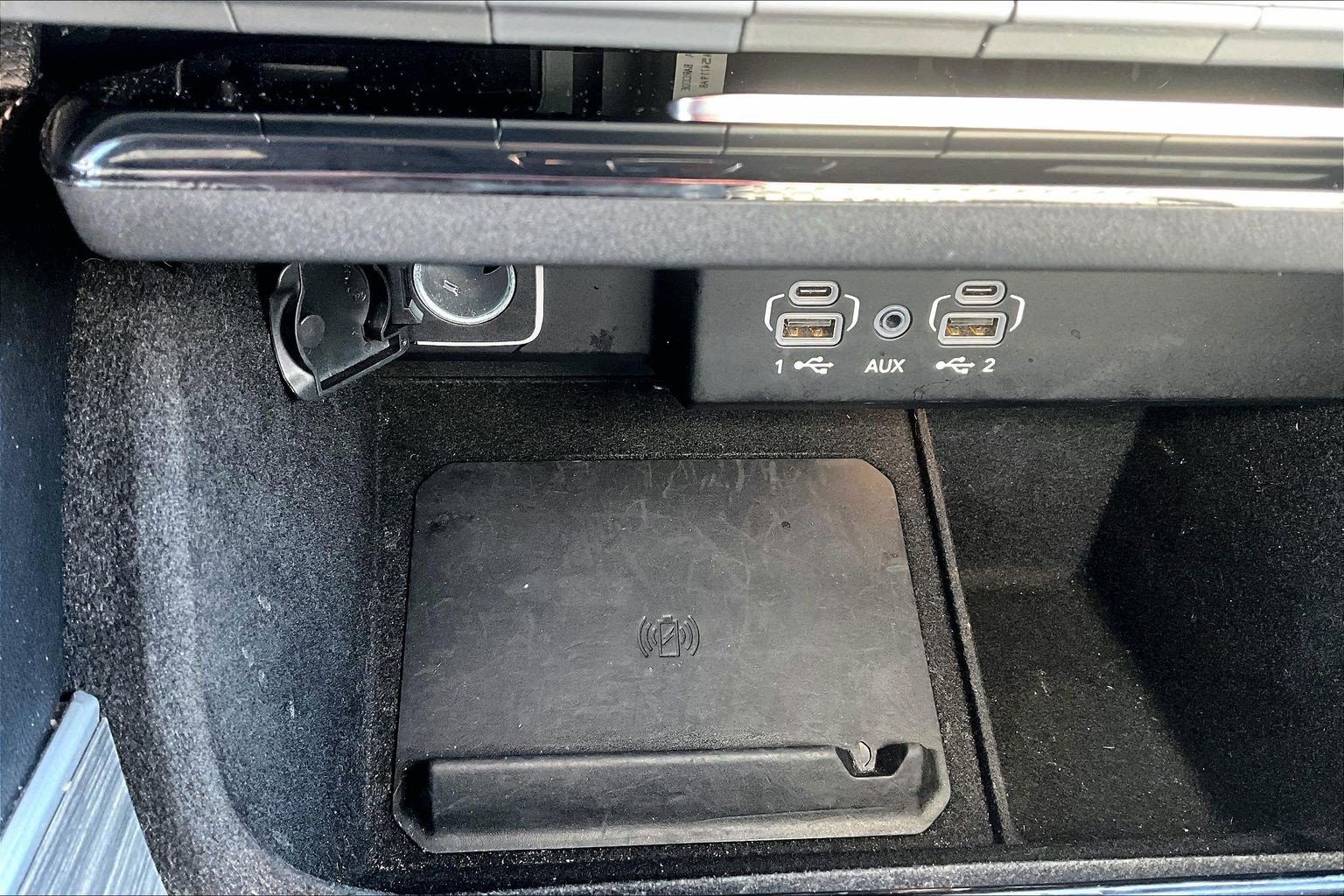 Used 2024 Jeep Wagoneer L Series II w/ Flexible Seating Group AWD/4WD image 16