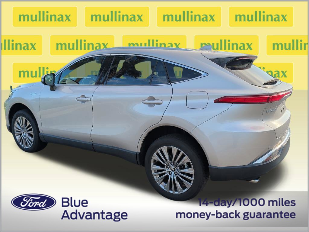 Used 2021 Toyota Venza Limited AWD/4WD image 3