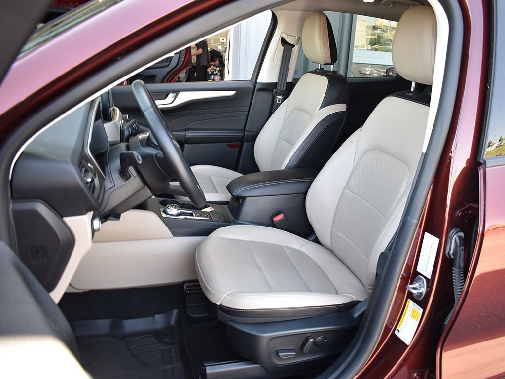 Certified 2021 Ford Escape SEL w/ Technology Package FWD image 5
