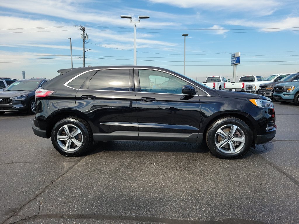 Certified 2024 Ford Edge SEL w/ Convenience Package AWD/4WD image 3