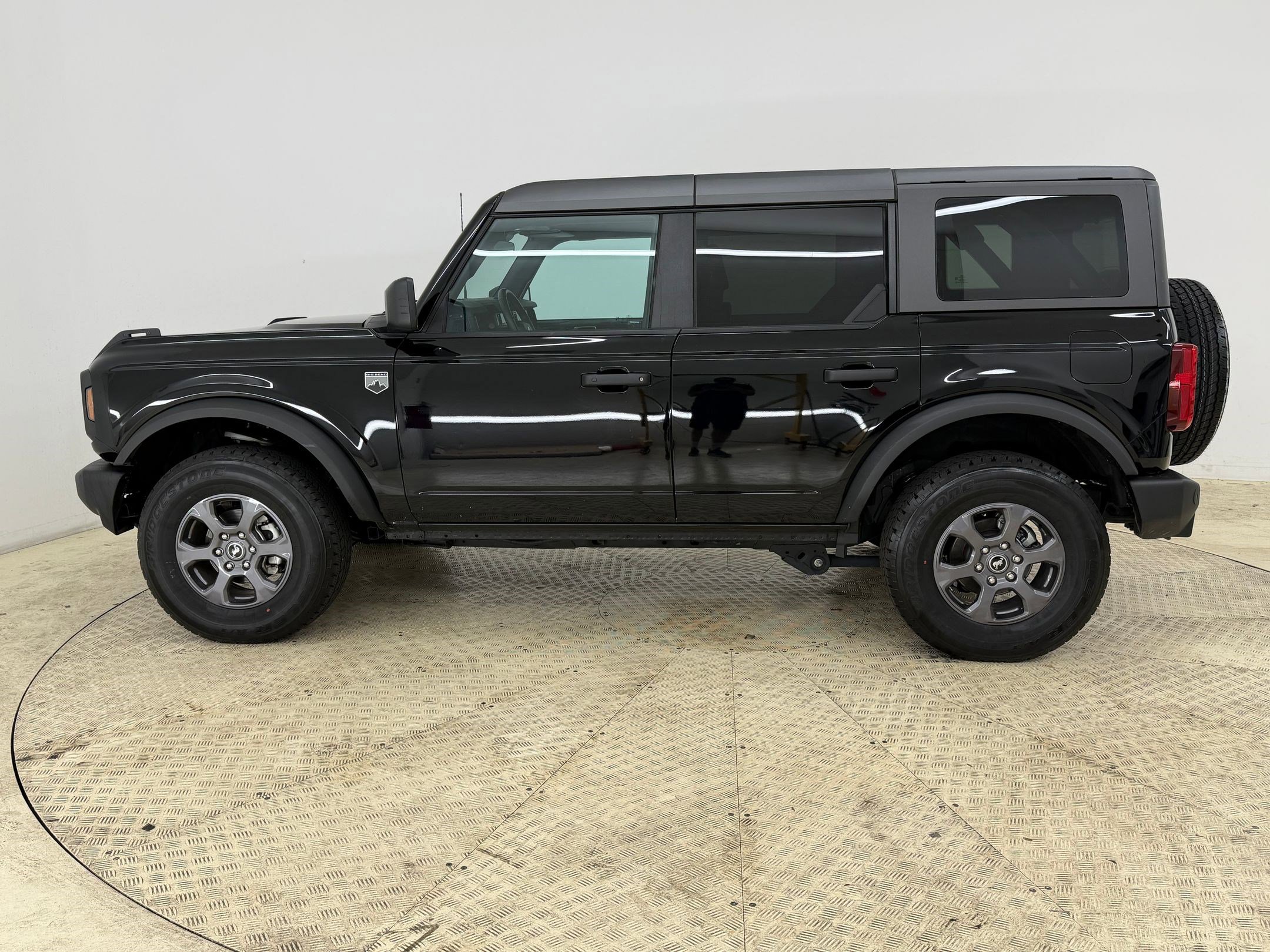 Certified 2025 Ford Bronco Big Bend image 2