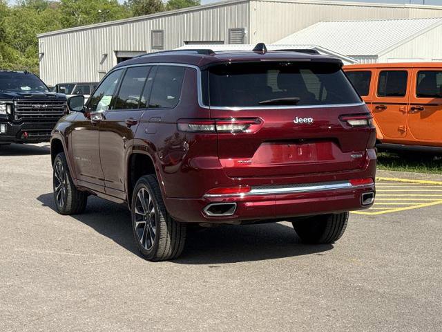 Used 2023 Jeep Grand Cherokee L Overland w/ Luxury Tech Group IV AWD/4WD image 7