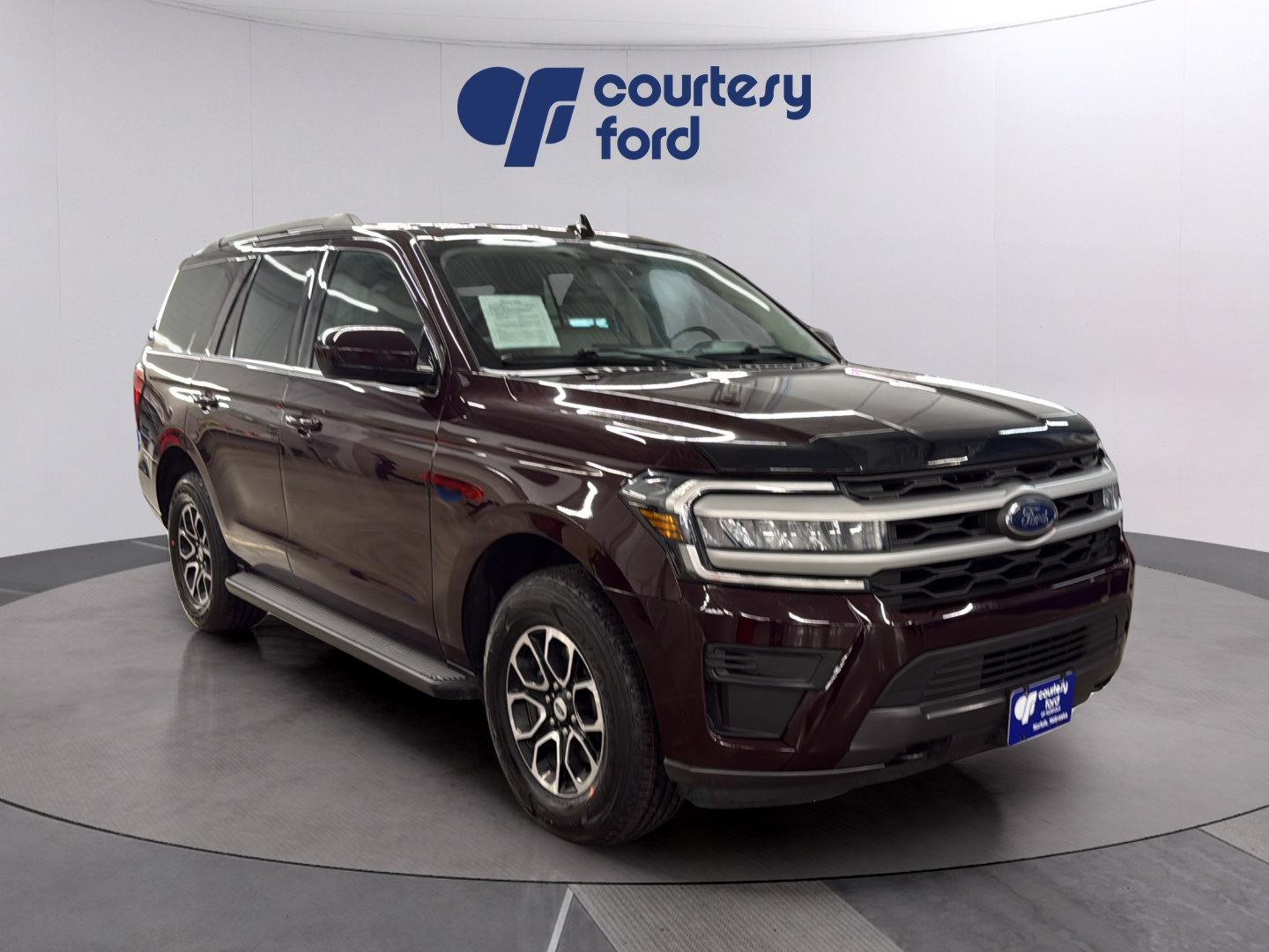 Certified 2023 Ford Expedition XLT AWD/4WD image 1