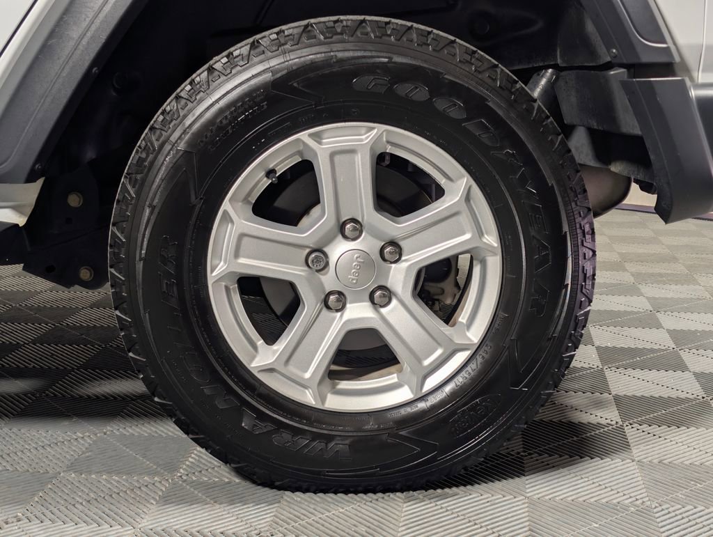 Used 2019 Jeep Wrangler Unlimited Sport S AWD/4WD image 25
