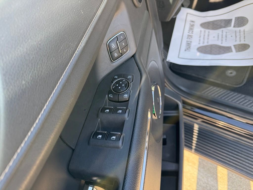 Certified 2024 Ford Expedition XLT image 11