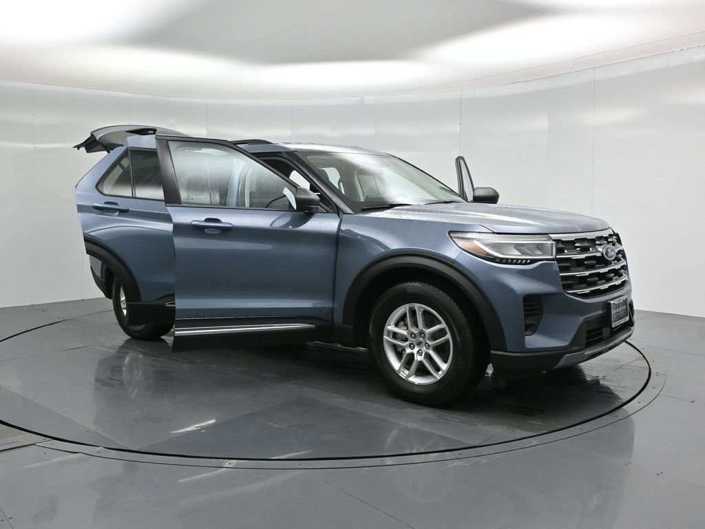 Certified 2025 Ford Explorer Active image 53