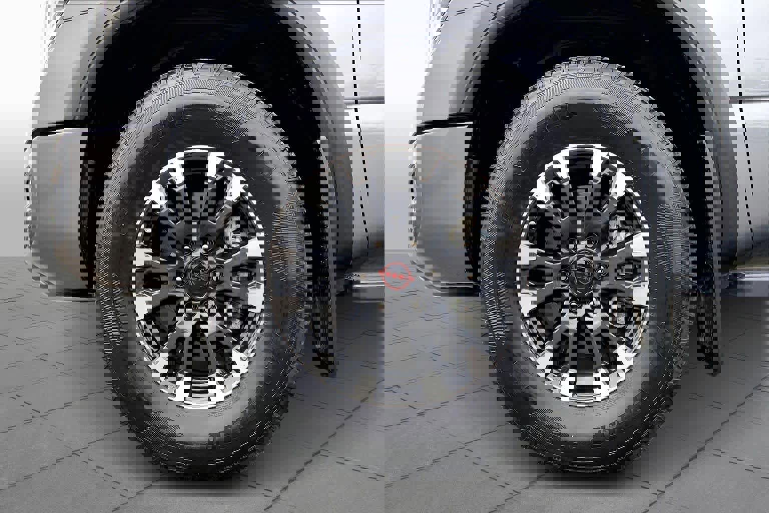 Used 2023 Nissan Titan PRO-4X w/ Pro-4x Convenience Package image 13