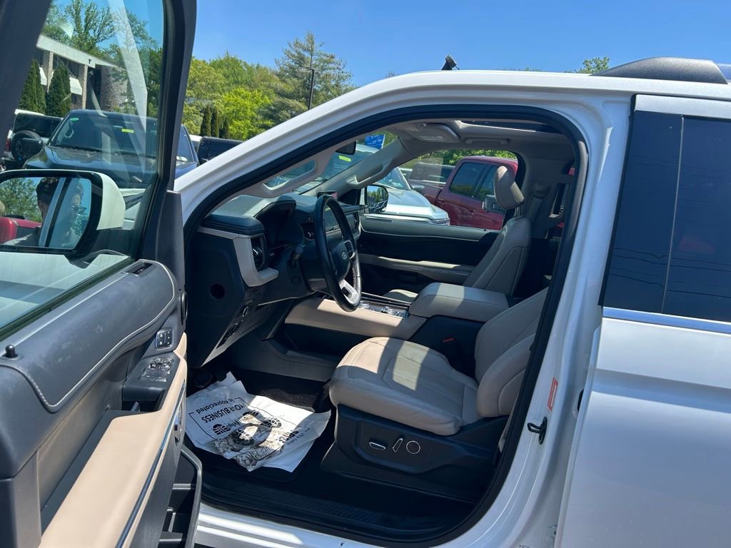 Certified 2022 Ford Expedition Max Limited AWD/4WD image 11