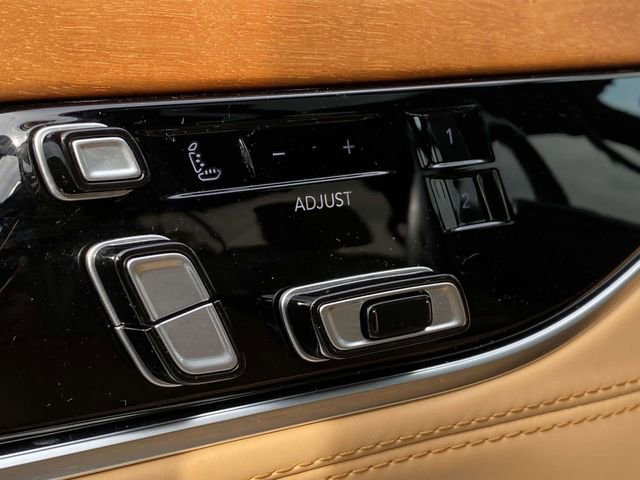 Used 2022 Jeep Grand Wagoneer Series III image 24