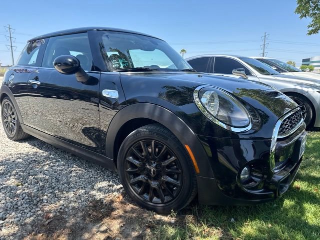Used 2019 MINI Cooper S w/ Signature Upholstery Package FWD image 4