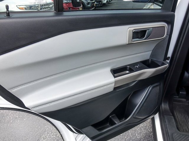 Certified 2023 Ford Explorer XLT w/ XLT Sport Appearance Package AWD/4WD image 30