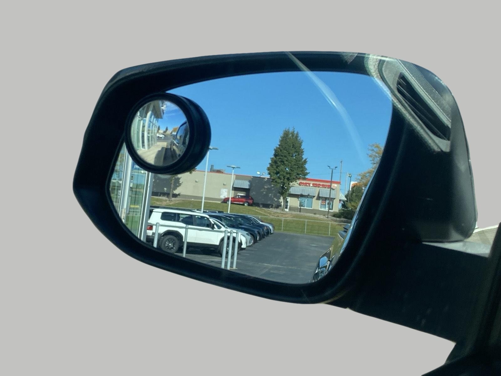 Used 2019 Toyota Tacoma SR5 AWD/4WD image 17